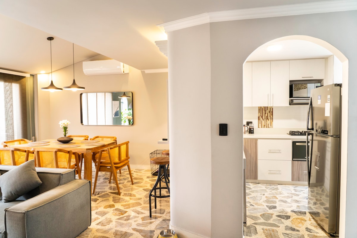 Air Conditioning/500 MB Internet/4 bed/3 bath - Photo 4