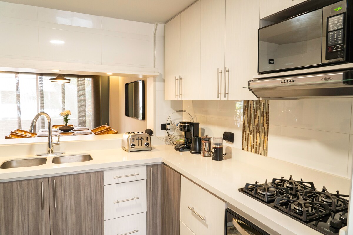 Air Conditioning/500 MB Internet/4 bed/3 bath - Photo 5