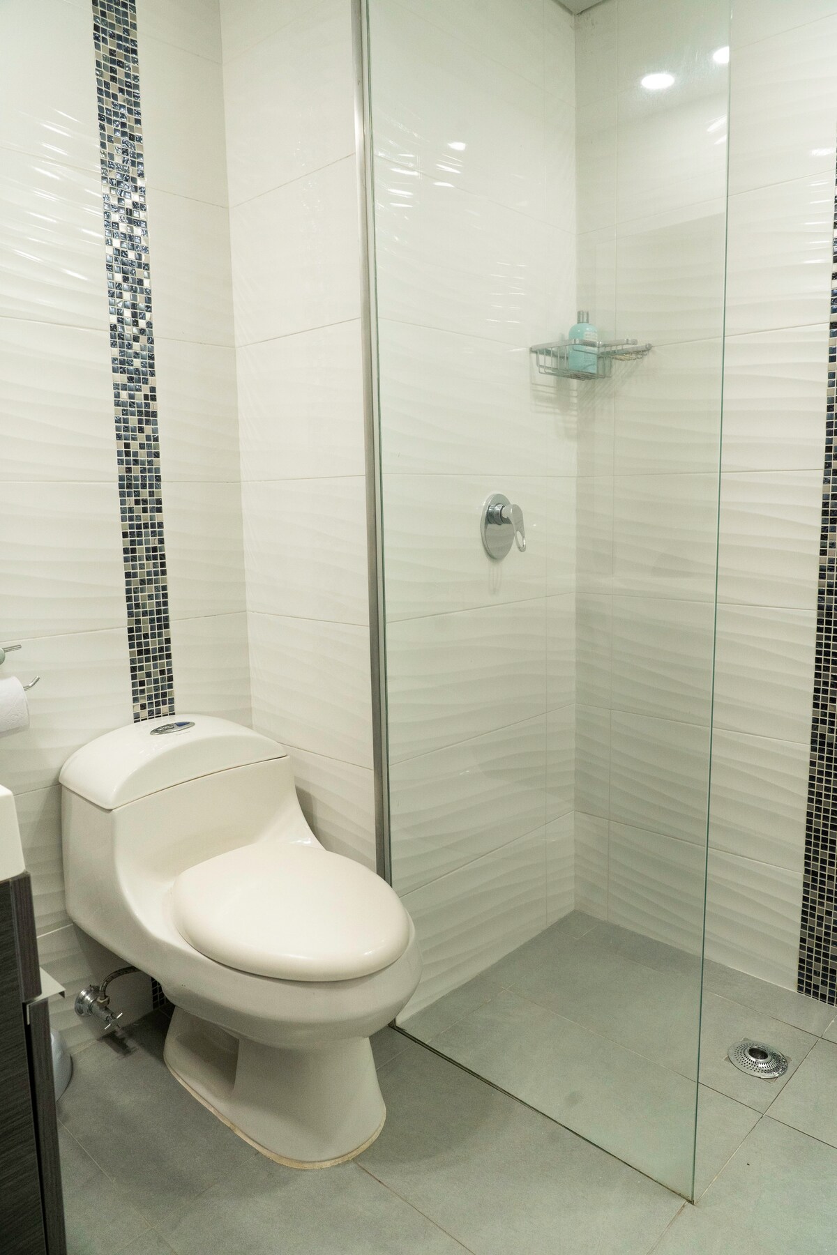 Air Conditioning/500 MB Internet/4 bed/3 bath - Photo 15