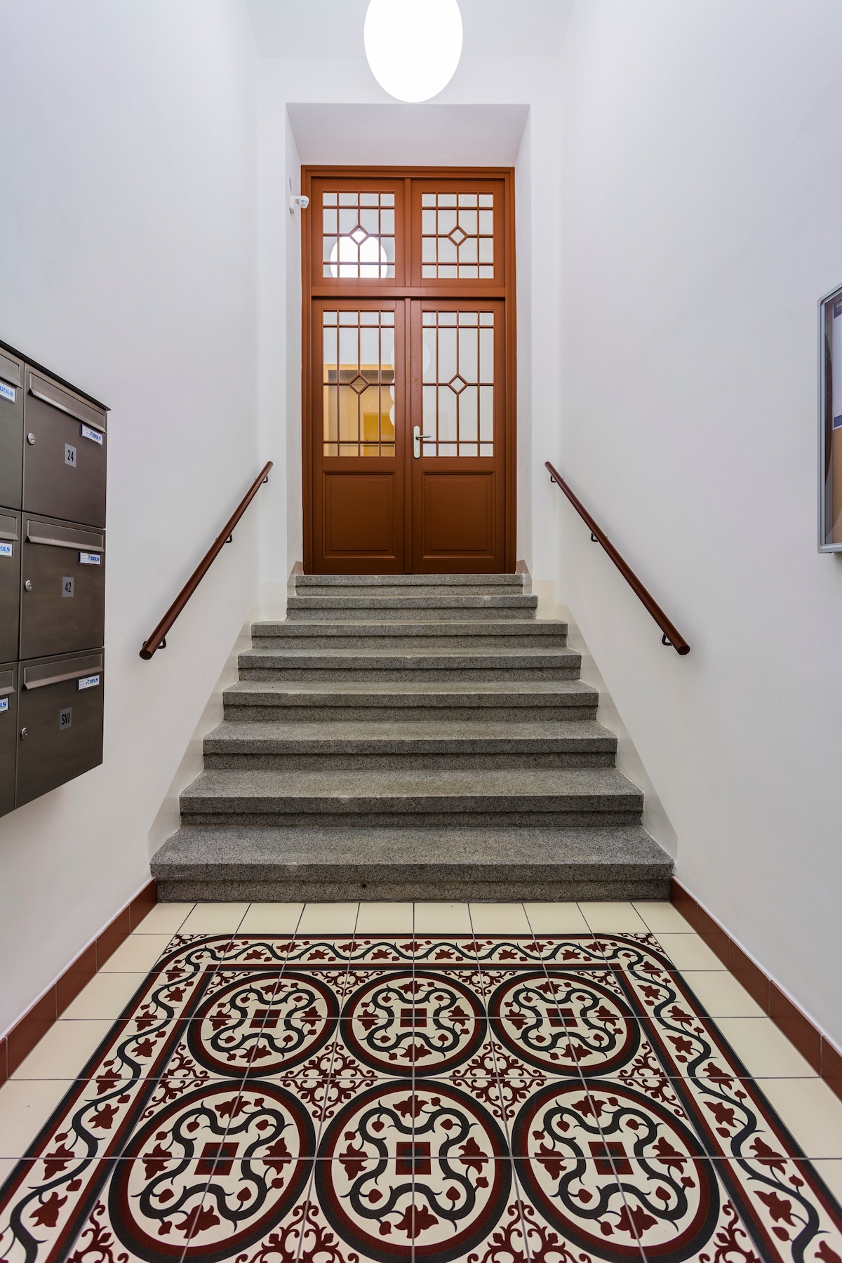 Stay in a Sleek Flat near TV Tower - Photo 31