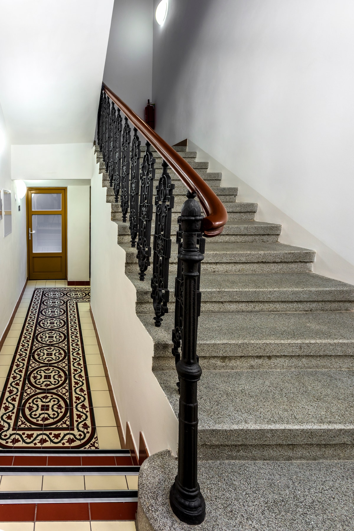 Stay in a Sleek Flat near TV Tower - Photo 32