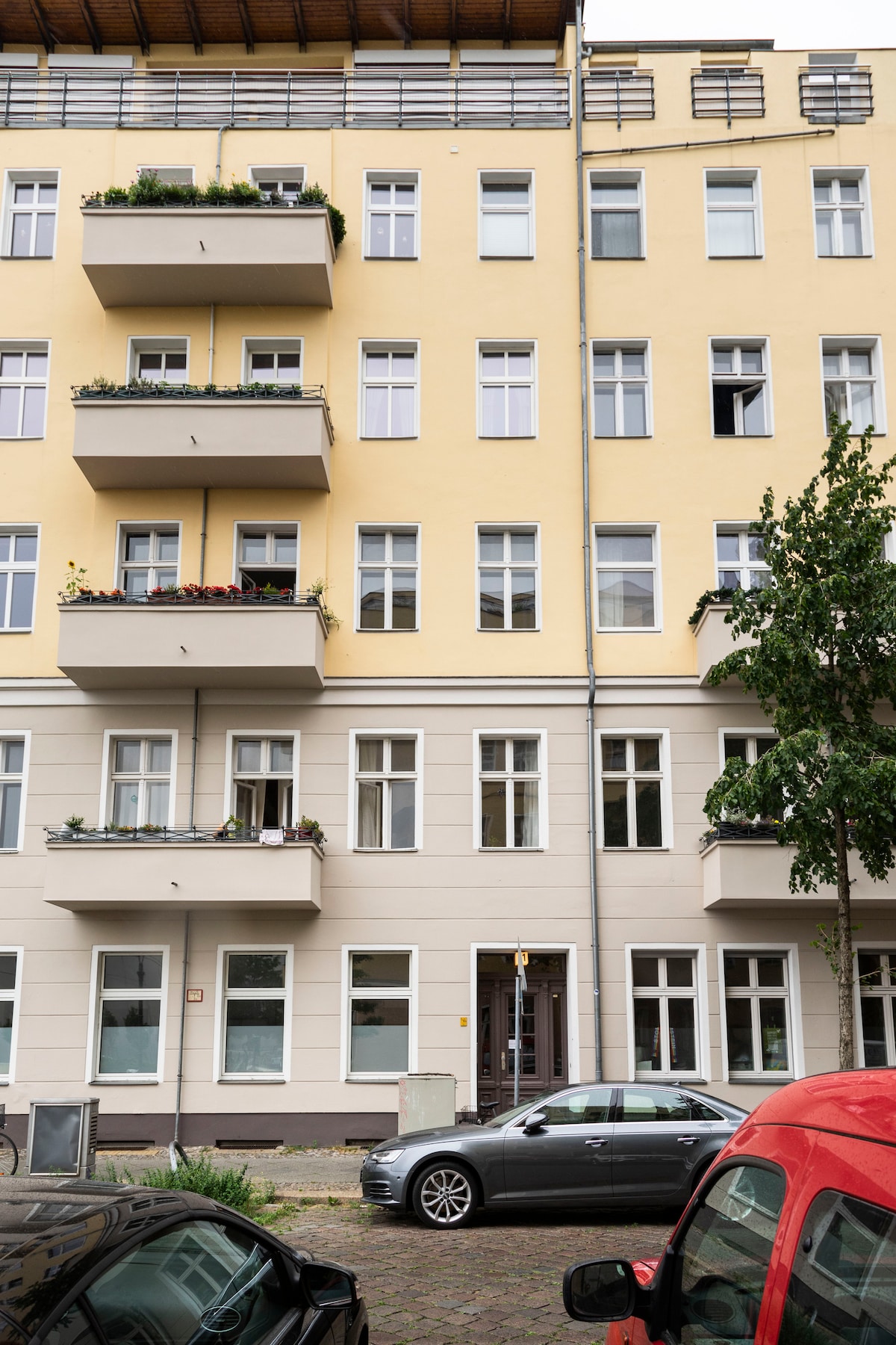 Sunny, elegant centre flat, high ceilings - Photo 34